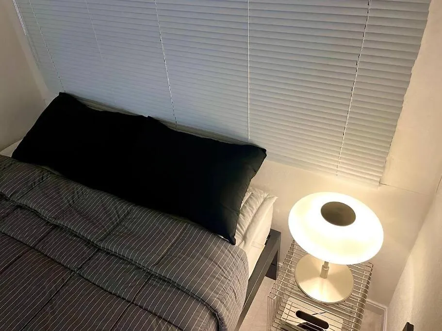 Hongik University Station 10 Minutes Walking Distance 3 Queen Beds For 6 People Σεούλ Διαμέρισμα